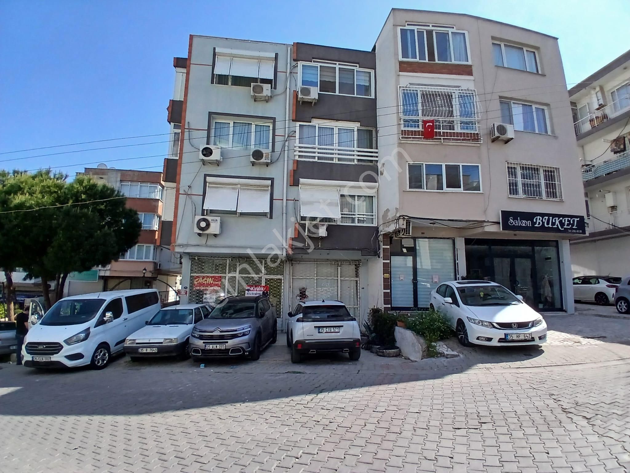 İzmir Karabağlar Bahçelievler'de Kiralık Dükkan