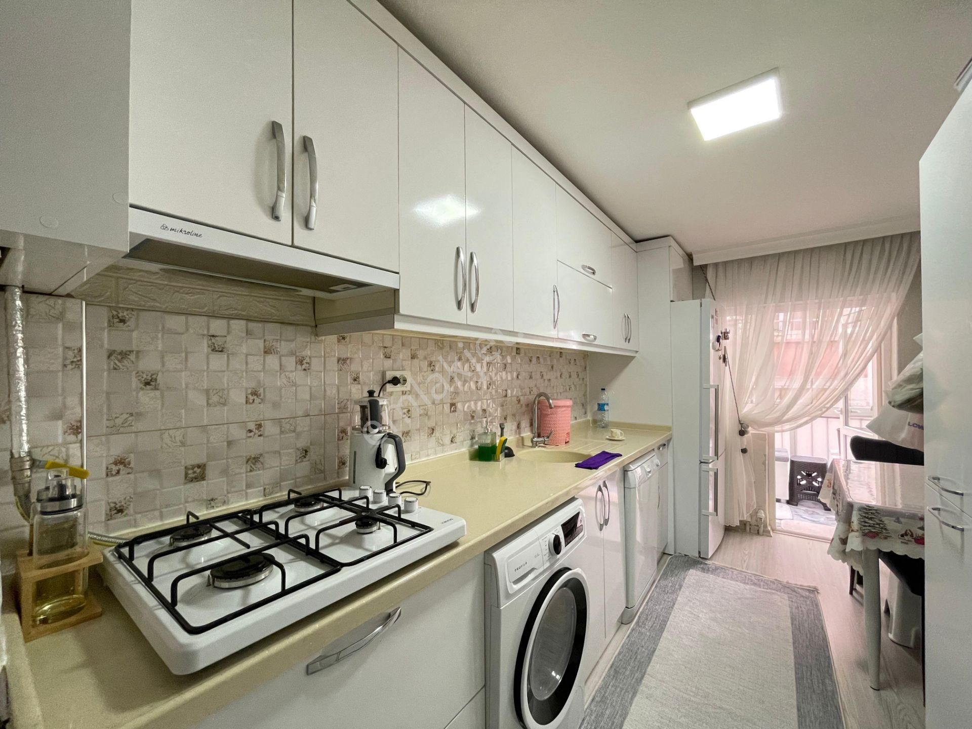 Lokman Hekim Yakını Kat Konumunda 3+1 125m2 Full +full Yapılı !!