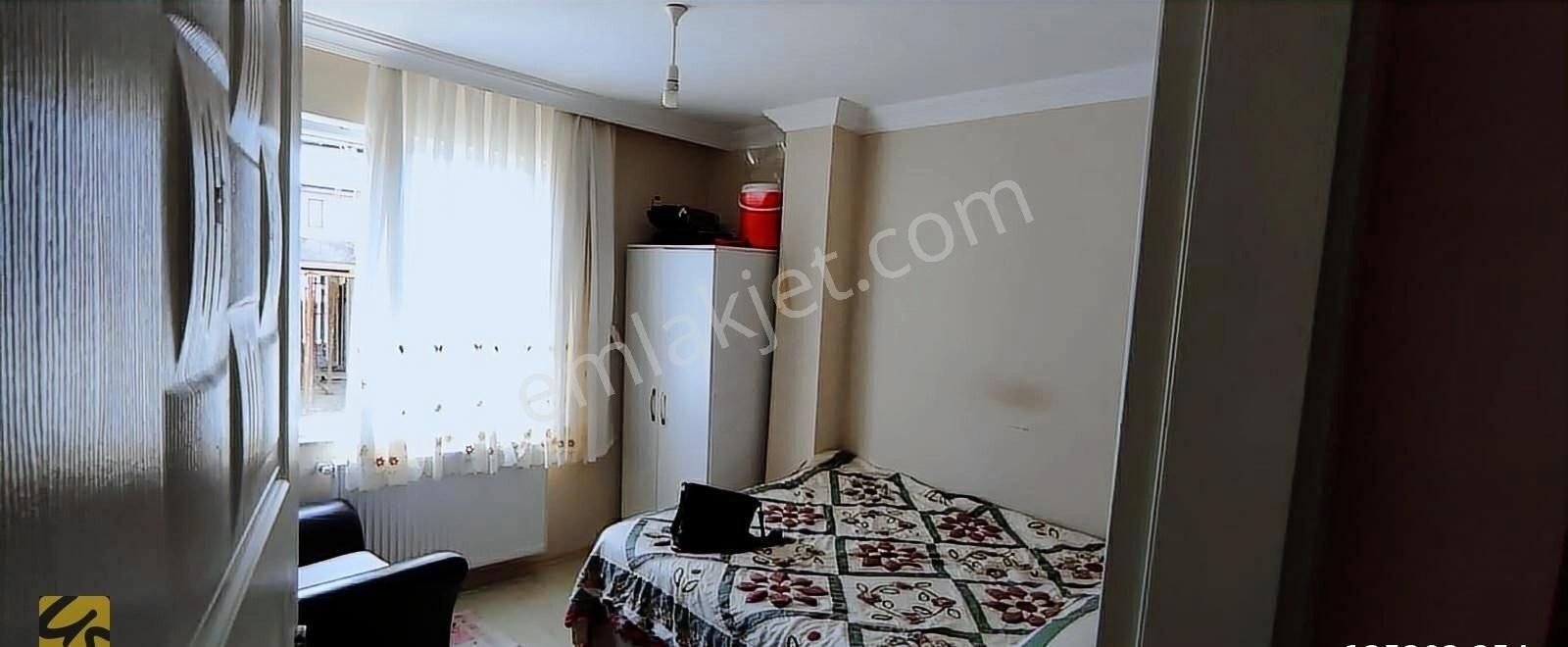Akçakoca'da Bora-2 Apartmanında Satılık 2+1 Daire