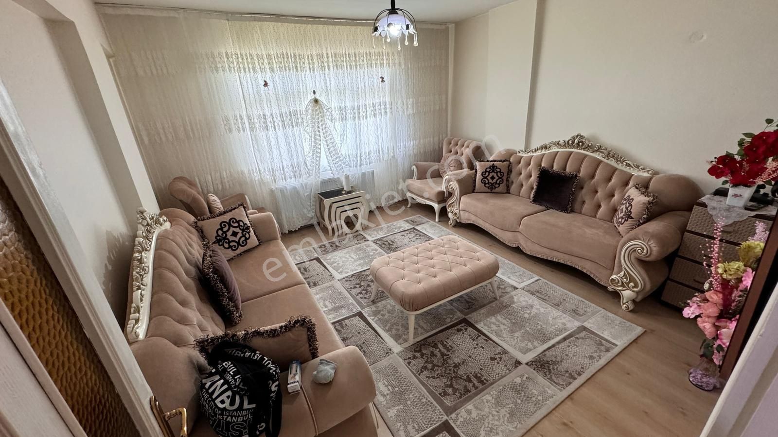Pusula İnş.tan Esentepe Mah Cadeye Yakın 110m2 Arakat Daire