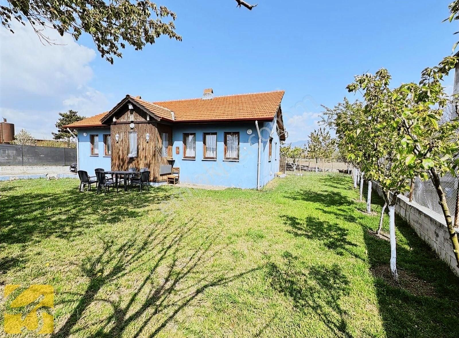 Bolu Çampınar Köyünde Bahçeli Müstakil 3+1 Satılık Ev