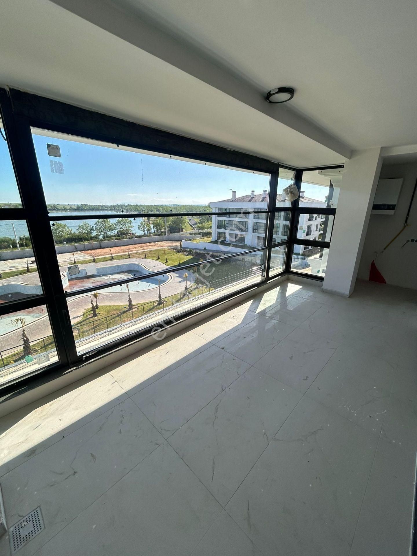 Önerlerde Lüx Site İçinde Satılık 3+1 Göl Manzaralı Daire - Görsel 17