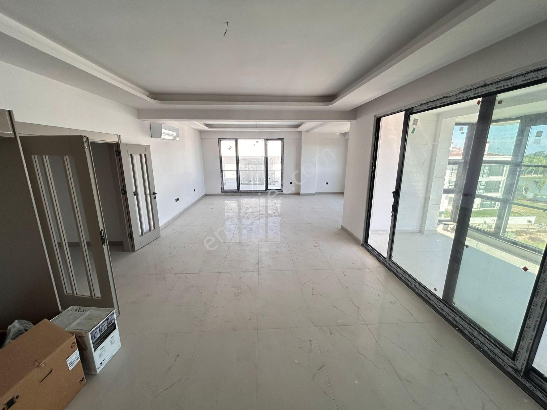 Önerlerde Lüx Site İçinde Satılık 3+1 Göl Manzaralı Daire - Görsel 4