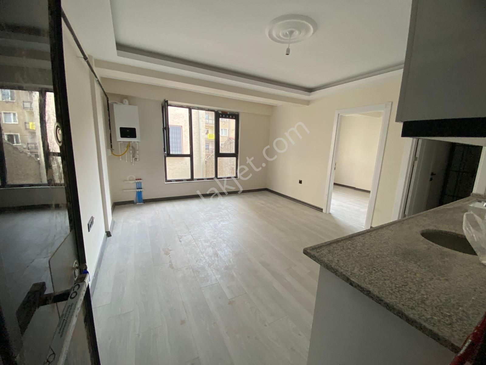 Kaplanlı Cd Üzerinde Yerden Isıtmalı Lüx Kiralık 1+1 Daire Kk-6