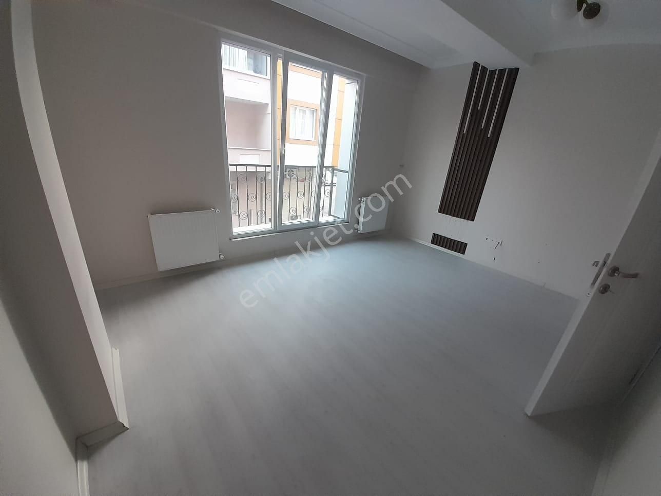 Halkalı Merkez Mahallesin De Satılık Daire 90 M2