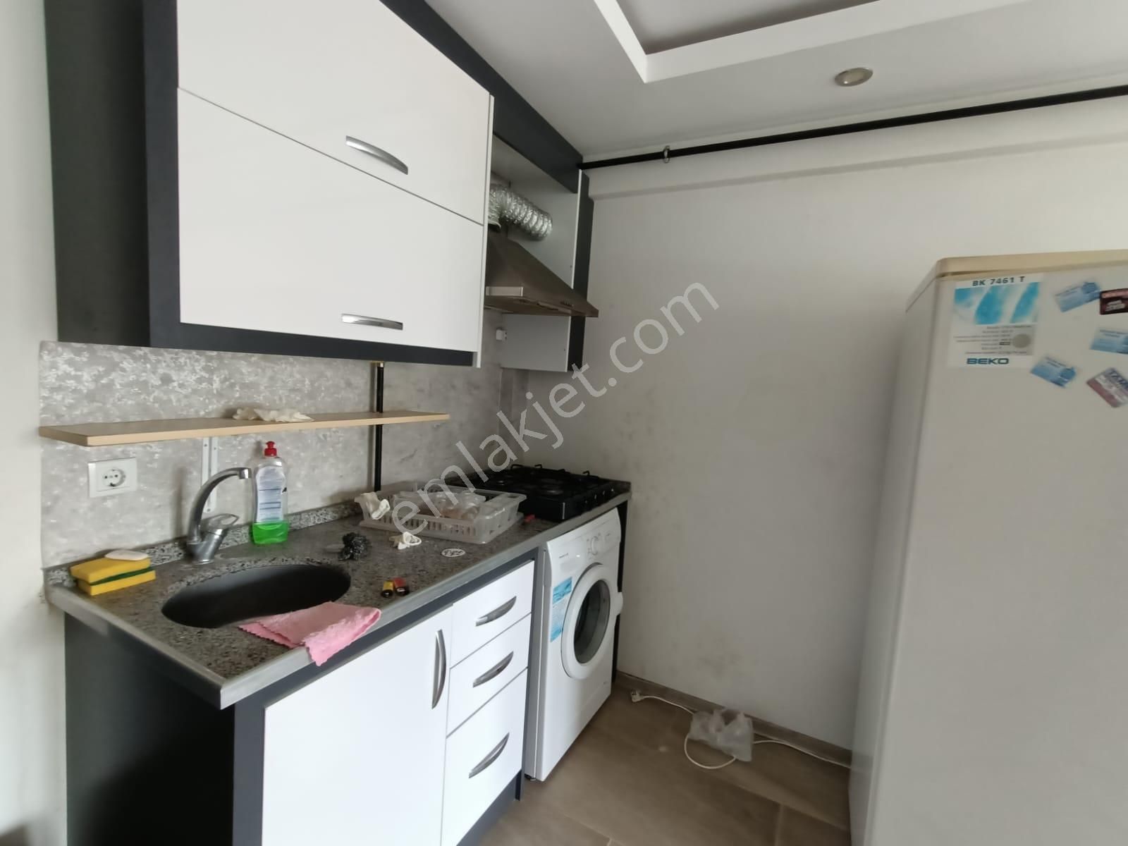 İlkim Emlaktan 15 Mayıs Mahallesinde Satılık 1+1 Eşyalı Daire