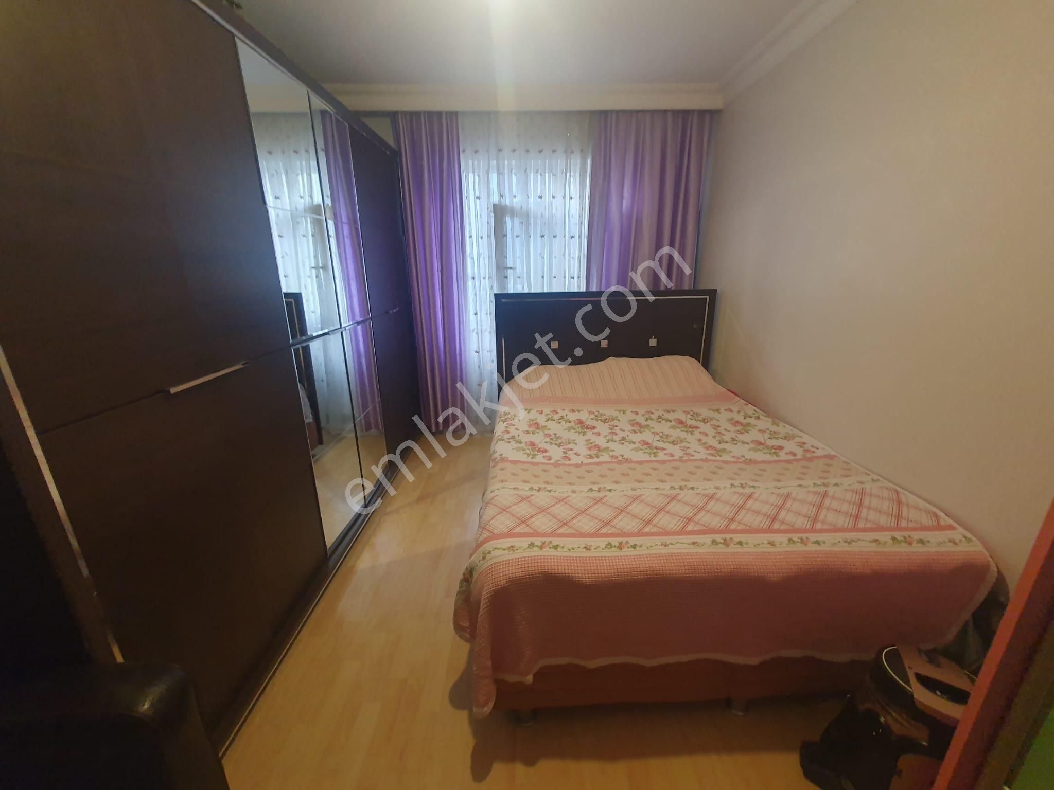 Armax't Sultangazi Mah Satılık 3+1 Daire 4.kat Kutlupark Sitesi