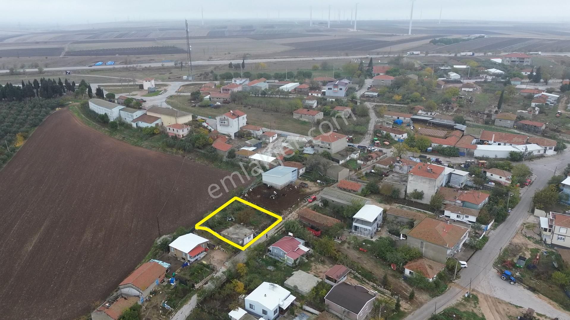 Bandırma Bezirci Köyünde 500 M2 Köy Evi Ve Arsası