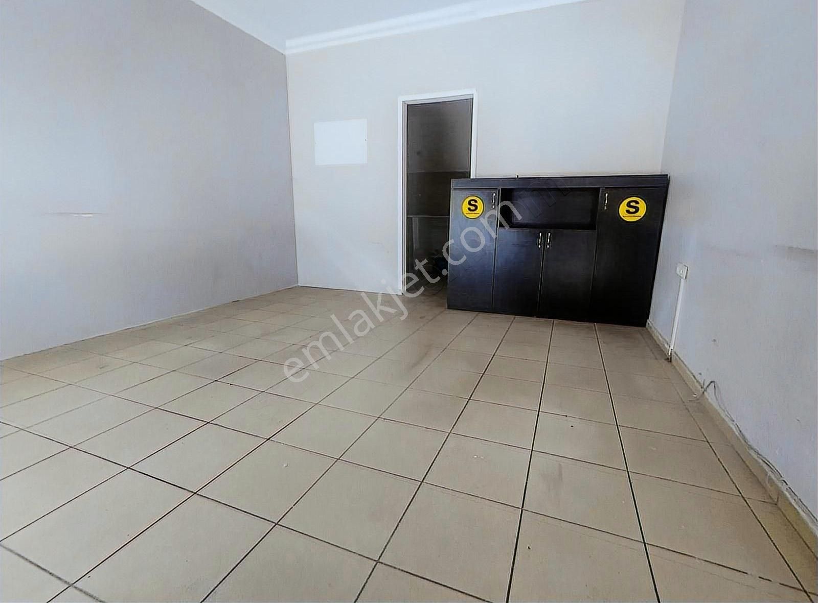 Dalkıran Gayrimenkulden Caddeye Yakın Kiralık Dükkan, İşyeri