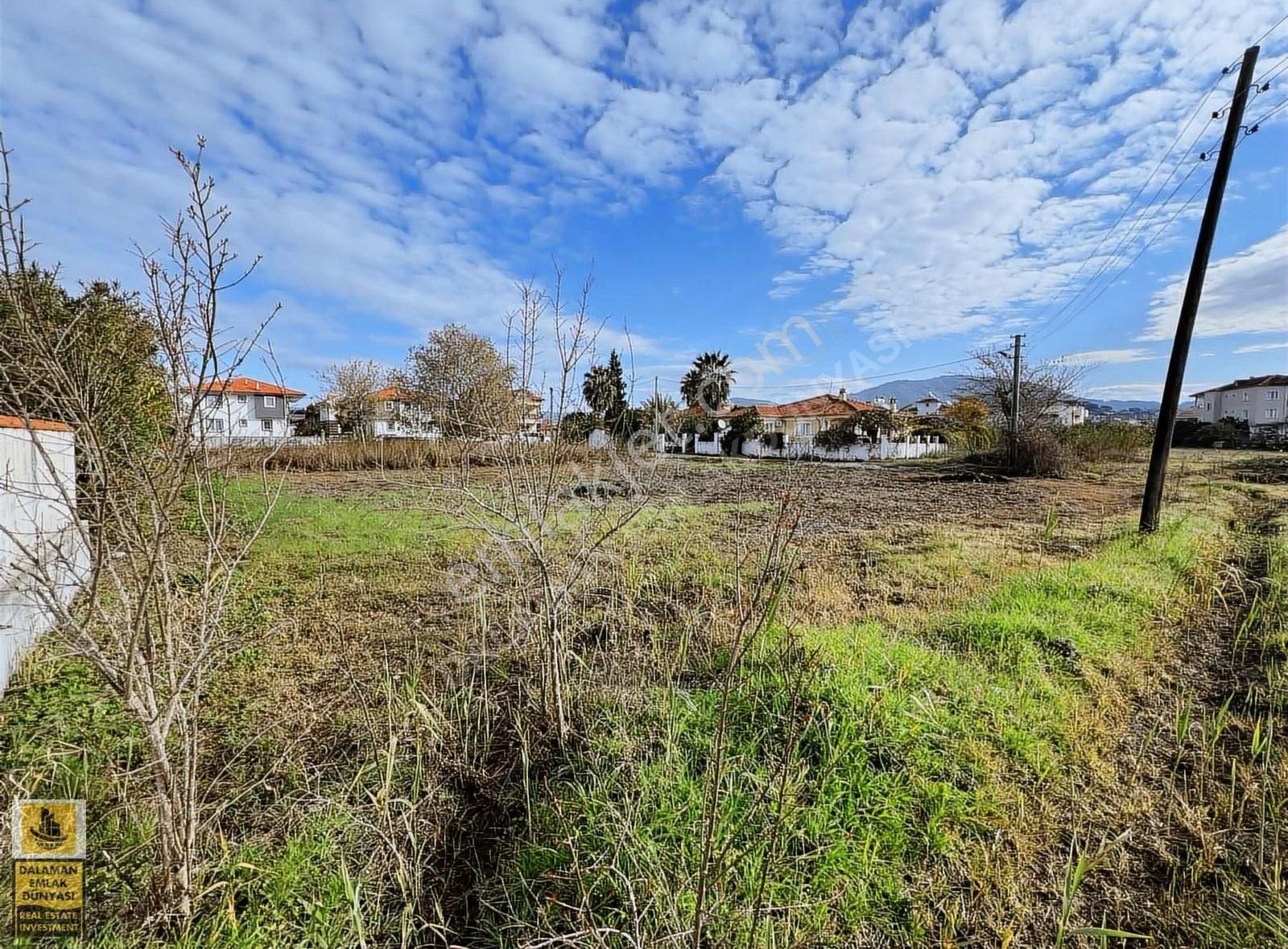 Dalaman Emlak Dünyasından Satılık Köşe Parsel Arsa