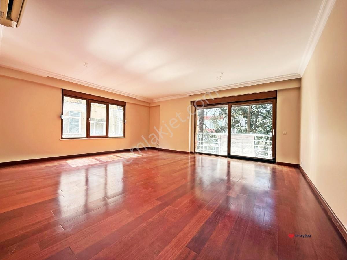 Kadıköy Erenköyde 4+1 Satılık Daire Troykadan