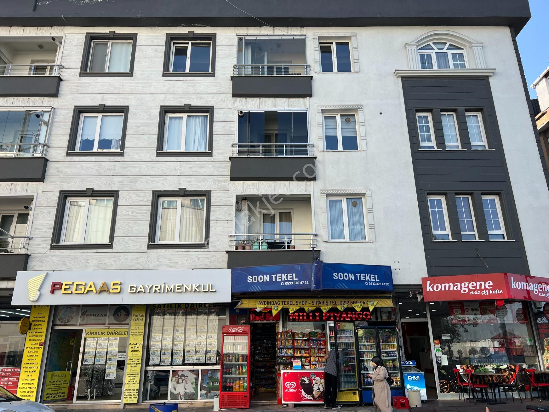Avcılar Pelican Mall Yanında İskanlı Ön Cephe 3+1 Satılık Daire