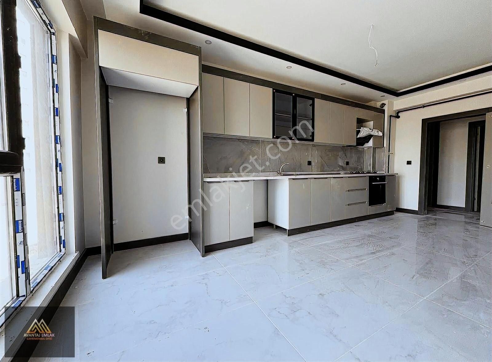 Avantaj Emlak' Tan Kıbrısköy Sitede Full Yapılı 3+1