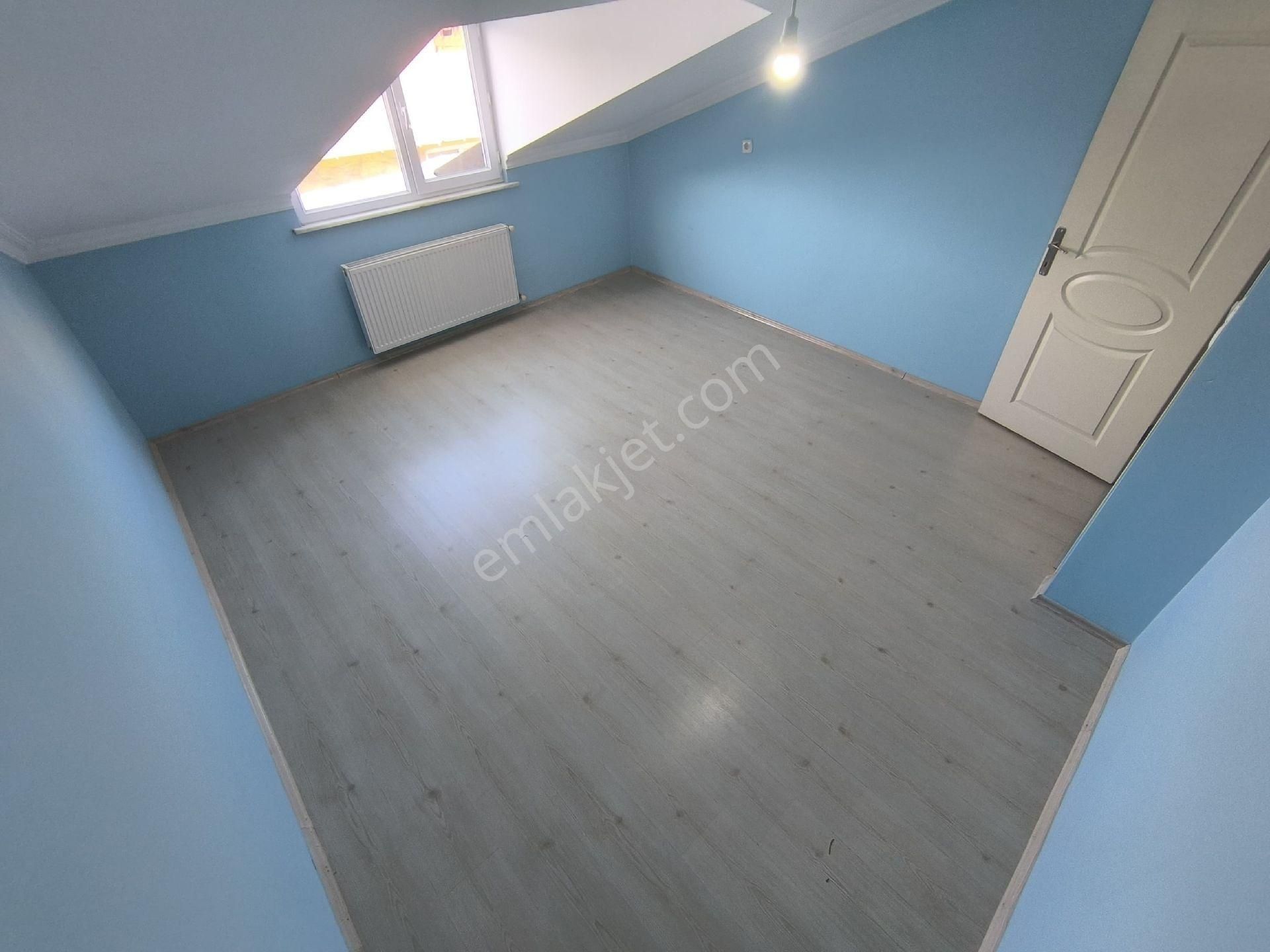 Pusula İnş.tan Ugurmumcu Mah Cadeye Yakın 110m2 Catı Katı Daire