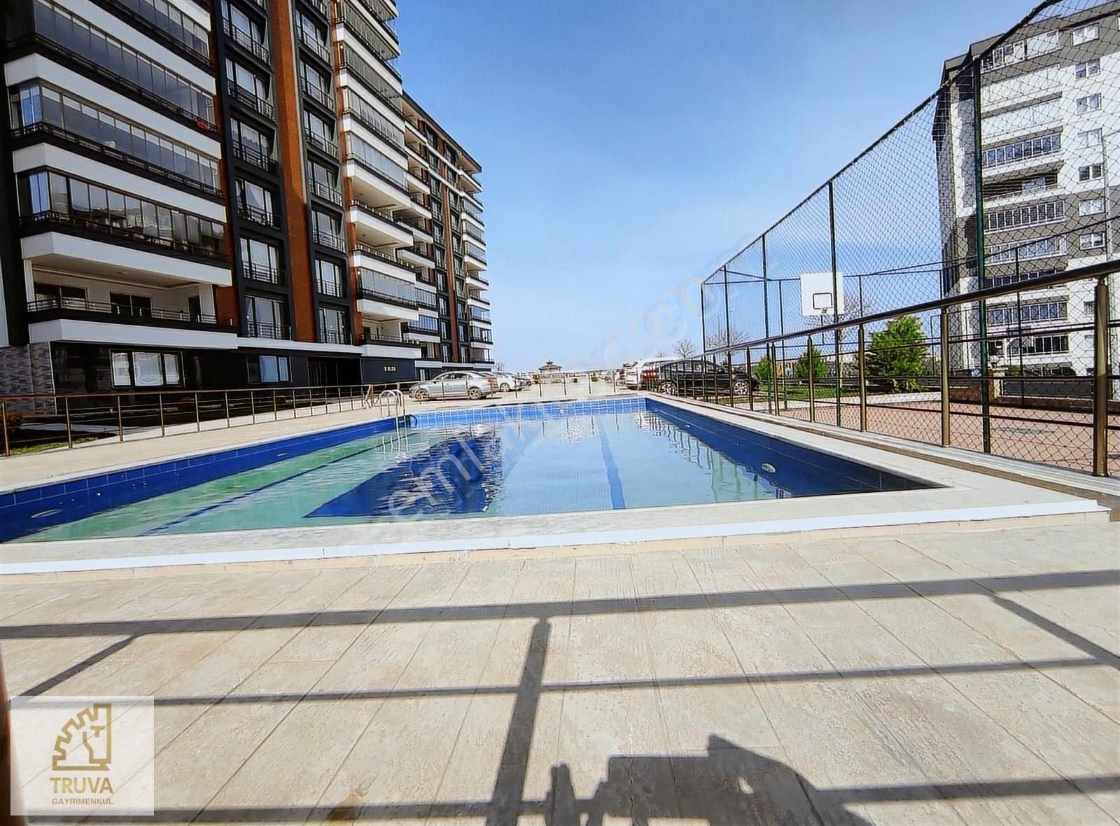 Truva// Uğur Gök'ten Deniz Manzaralı,havuzlu Süper Lux 3+1 Daire
