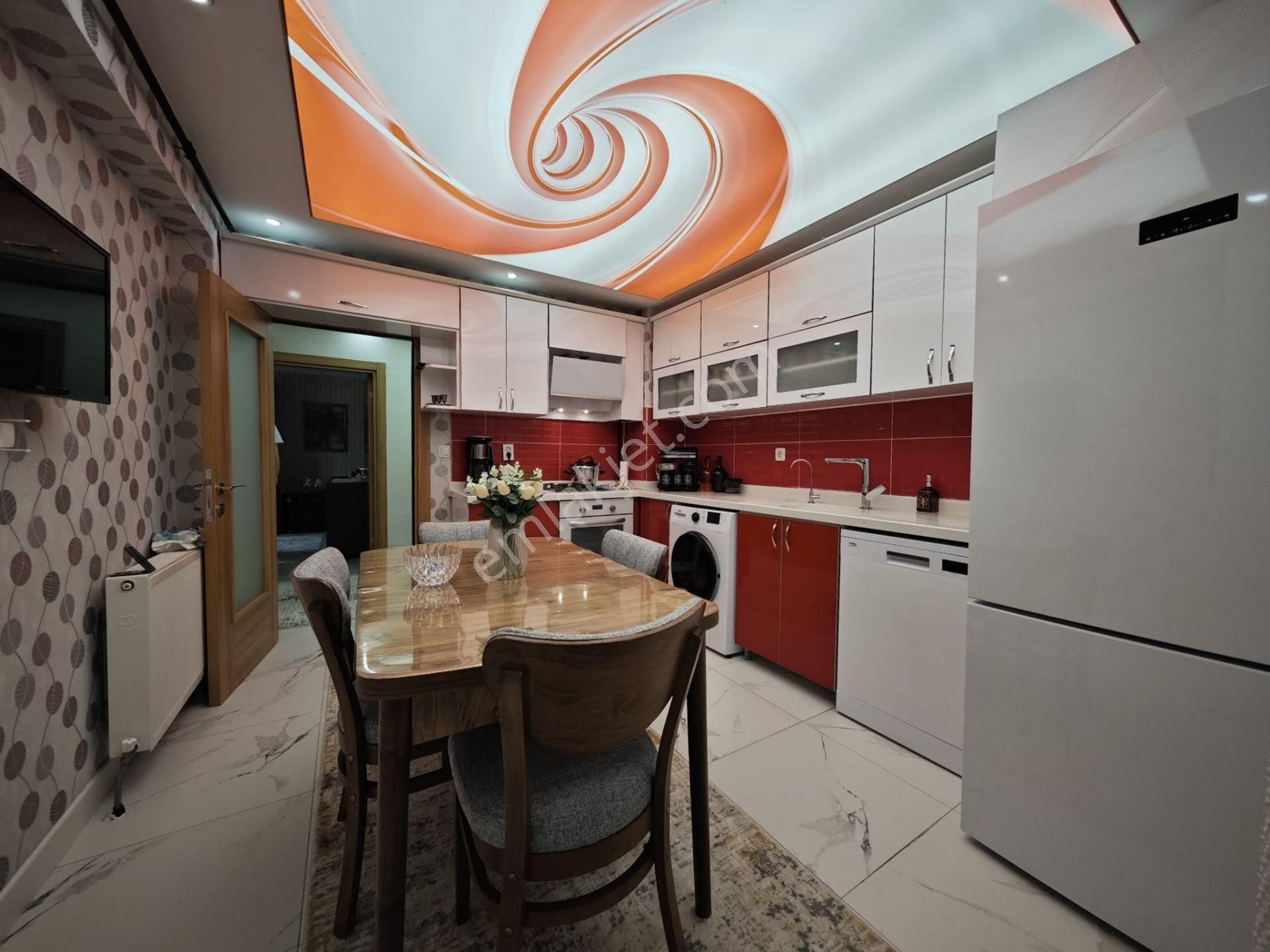 Feridunçelik'te Full+full Yapılı Asansörlü 3+1 Katta Satılık Daire !! - Görsel 5