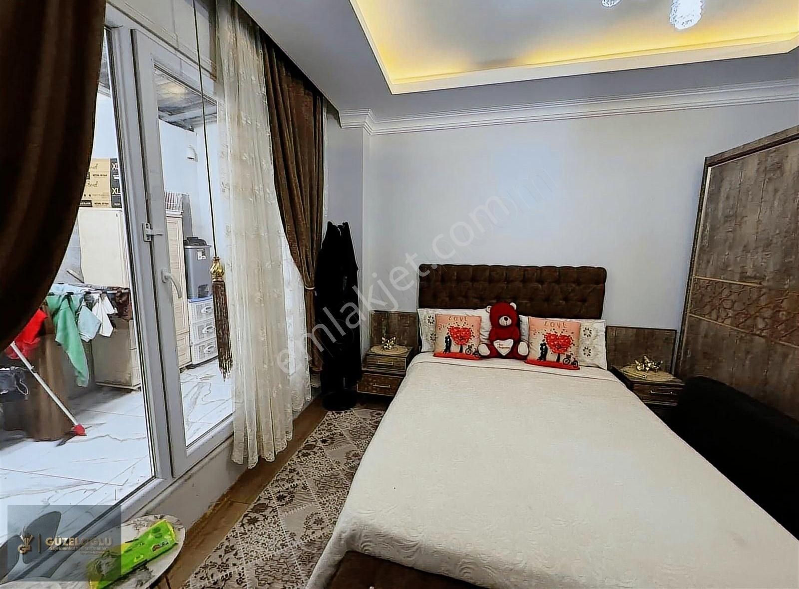 Küçükçekmece Atatürk Mahallesi Satılık 1+1 Griş Katı Daire