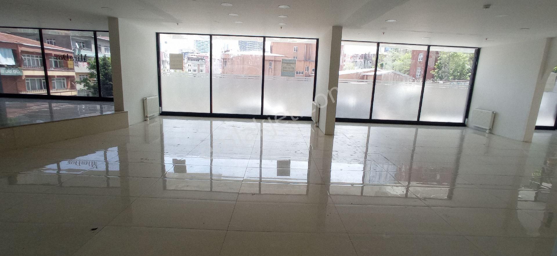 Safir Bakırköy'den Çağlayan Adliyesi Arkası Yeni Binada Satılık