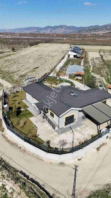 Antalya Da Çevre Dostu Özel Yapım Satılık Villa