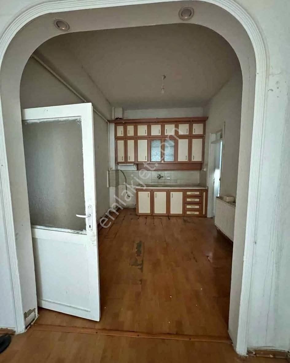 Samsun İlkadım Rasathane Mahallesinde 3+1 Doğalgazlı Satılık Daire
