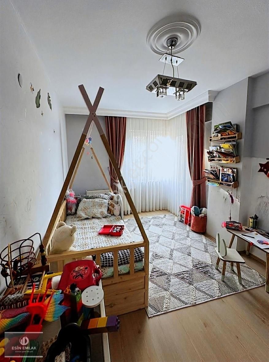 Kaynarca Mah Aydınlı Yolu Caddesinde 3+1 Satılık Daire