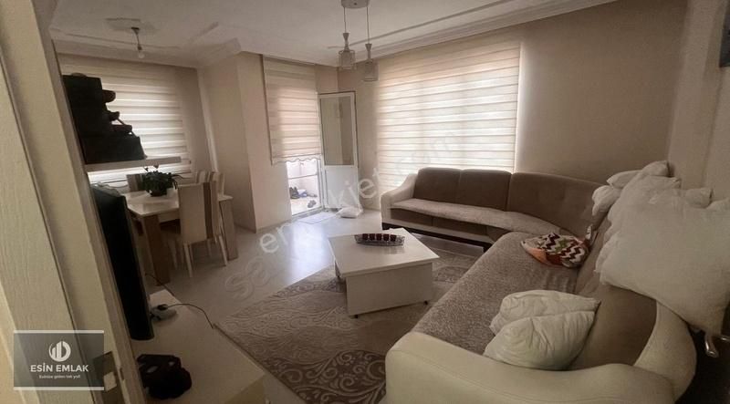 Özgürlük Mh. Arakat Ferah Balkonlu Temiz 2+1 Satılık Daire
