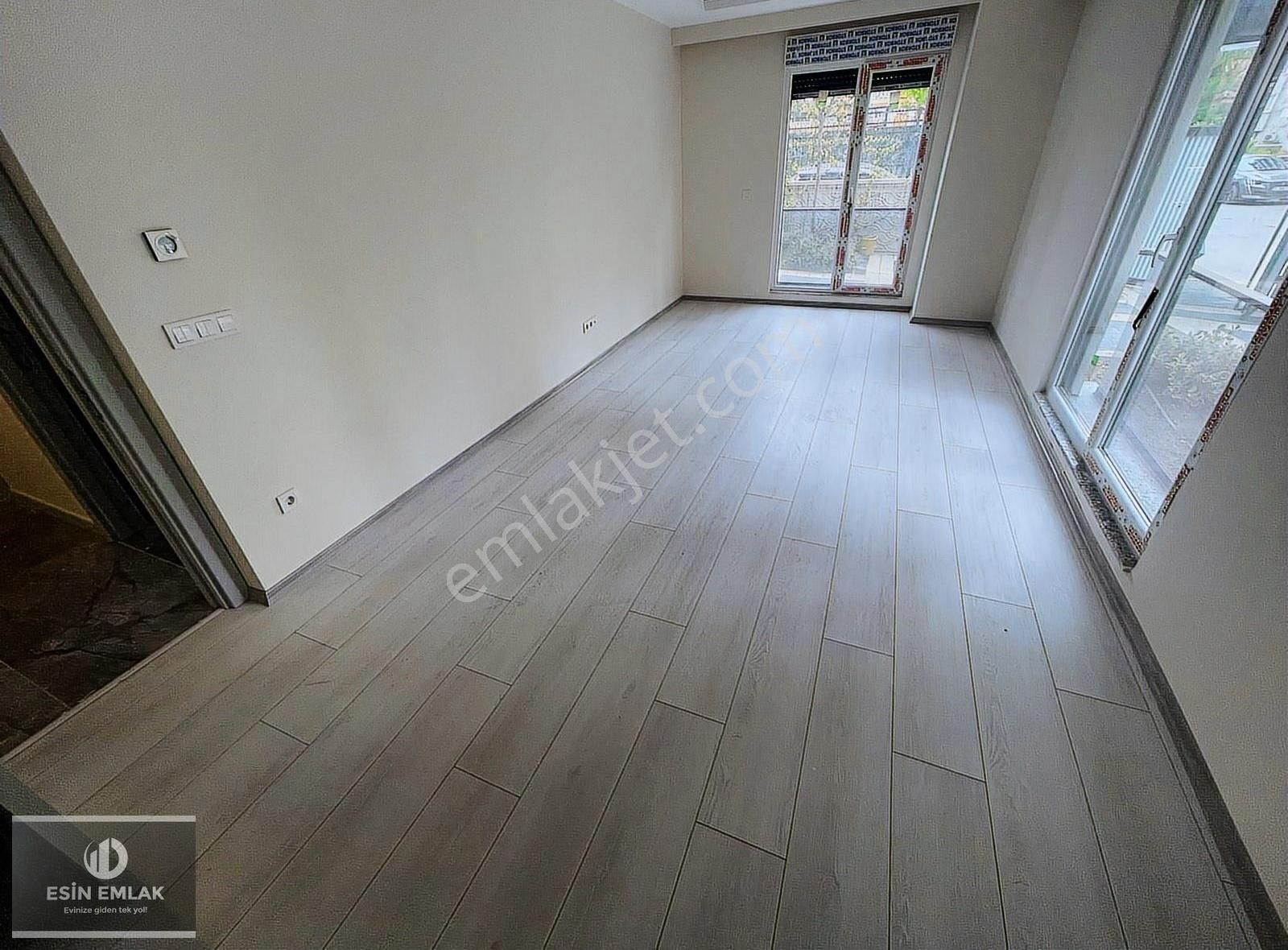 Doğu Mah Nefes Marin Sitesinde Sahile Yakın 3+1 Satılık Daire
