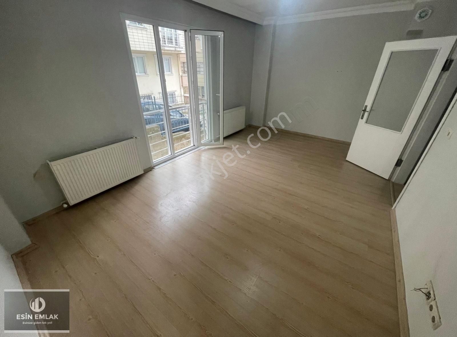 Bağlarbaşı Mah Caddeye Yakın 2+1 Kelepir Satılık Daire