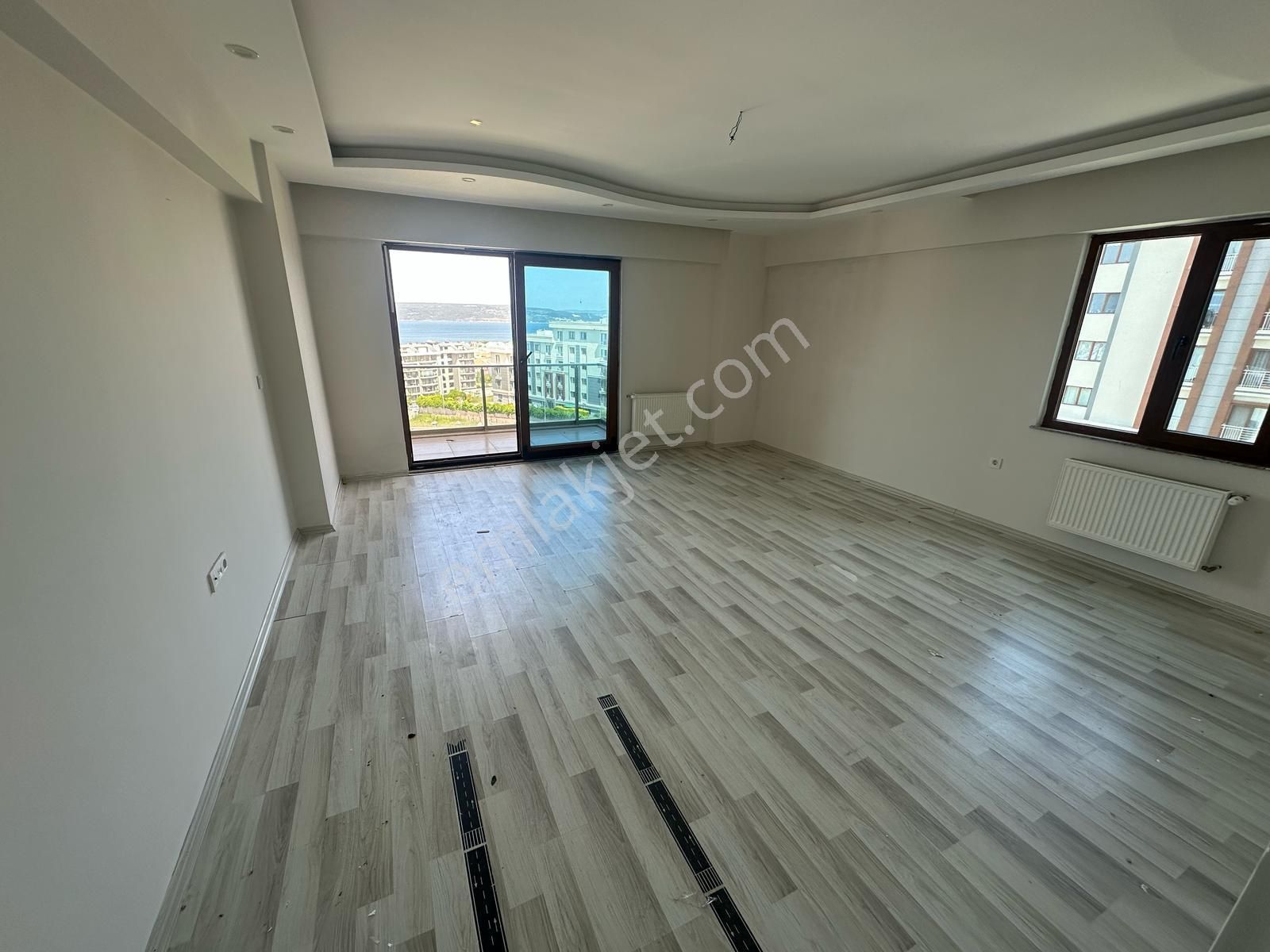 Çanakkale Kepez Hamidiye Mahallesi Full Deniz Manzaralı 3+1 Kiralık Daire