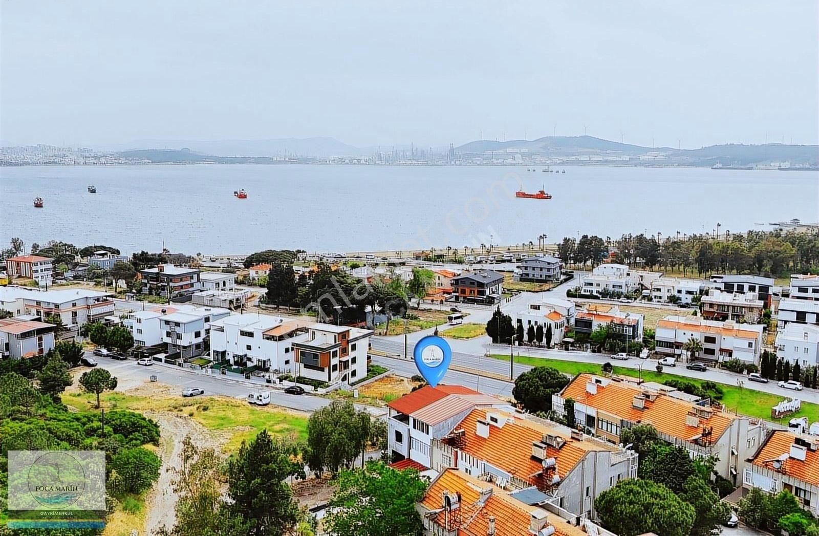 Aliağa Yalı Mh. Deniz Manzaralı Teraslı 4+1 Tripleks Villa