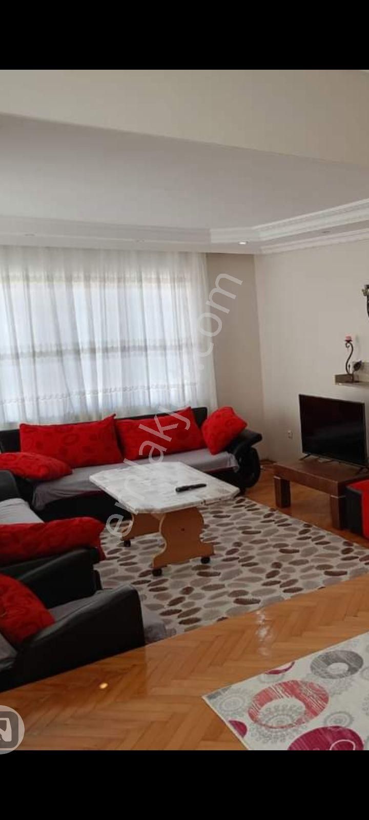 Muhittin Mahallesinde 3+1 Site İçinde Satılık Daire