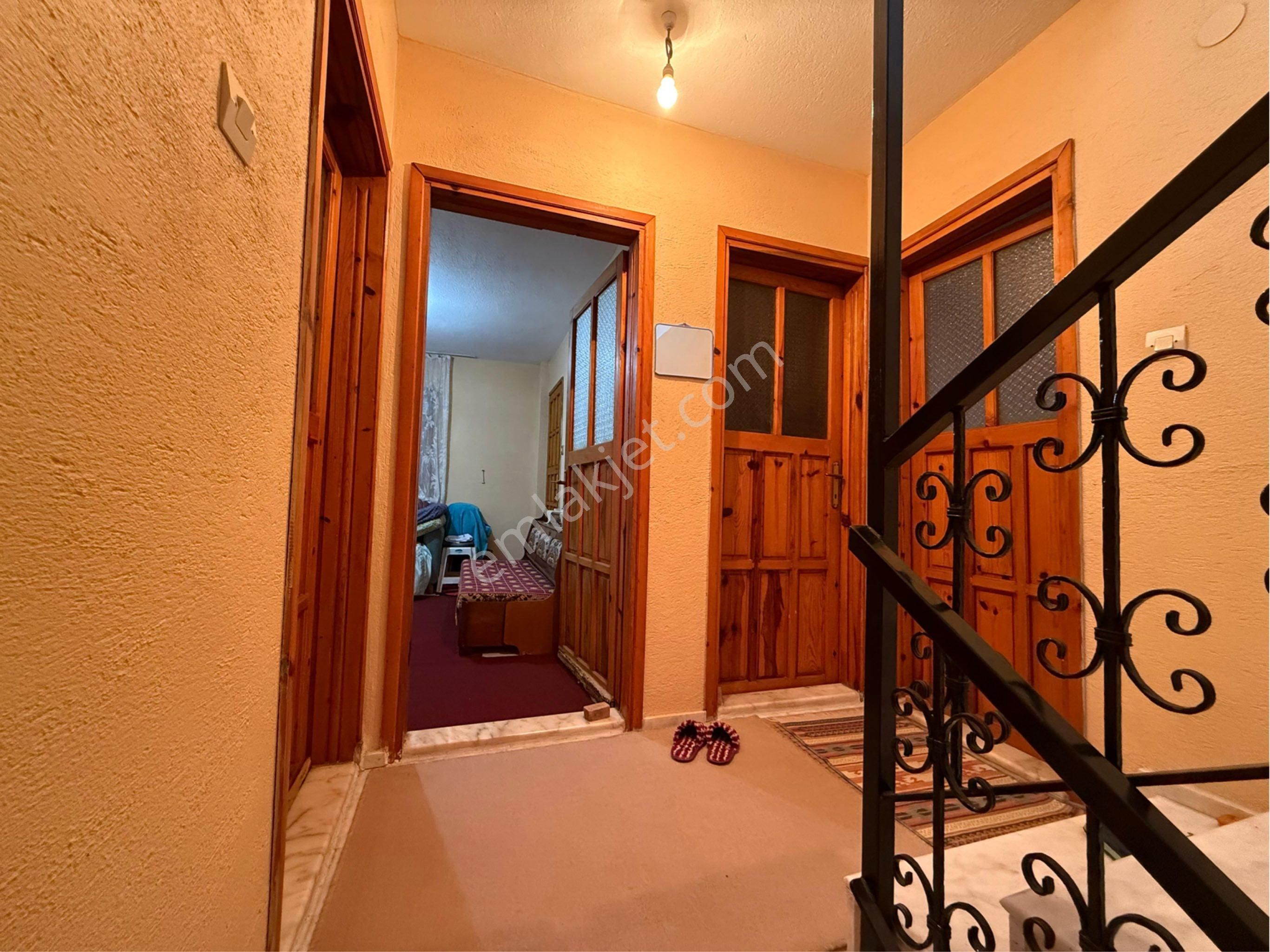 Dikili // Kabakum -bankacılar Sit // Dubleks Mesken // 290 M2 // - Görsel 13