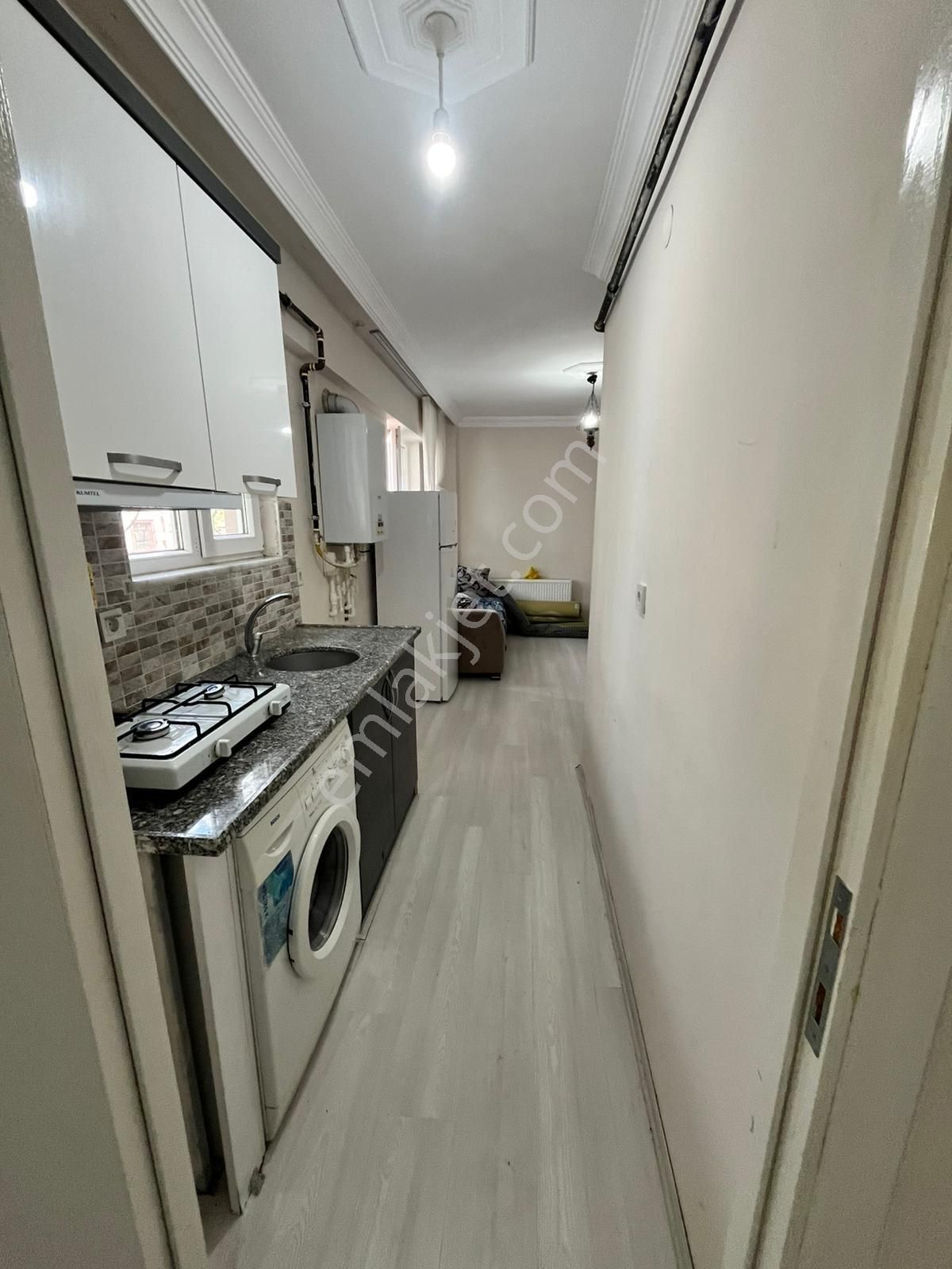 Isparta Fatih Mahallesinde Satılık 1+1 Bireysel Kombili Apart