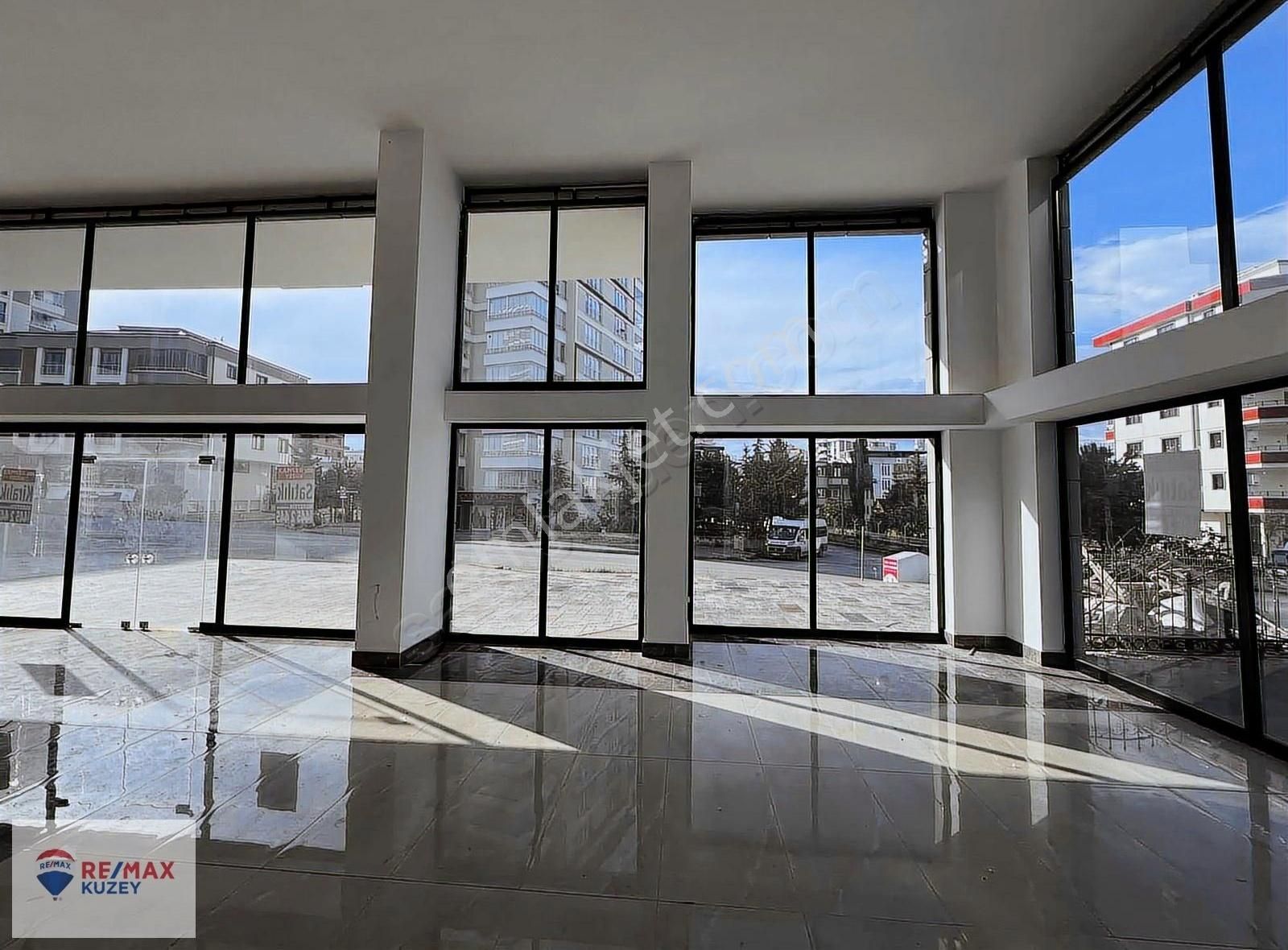 Baruthane'de 450 Metre² Merkezi Konumda Kiralık Dükkan