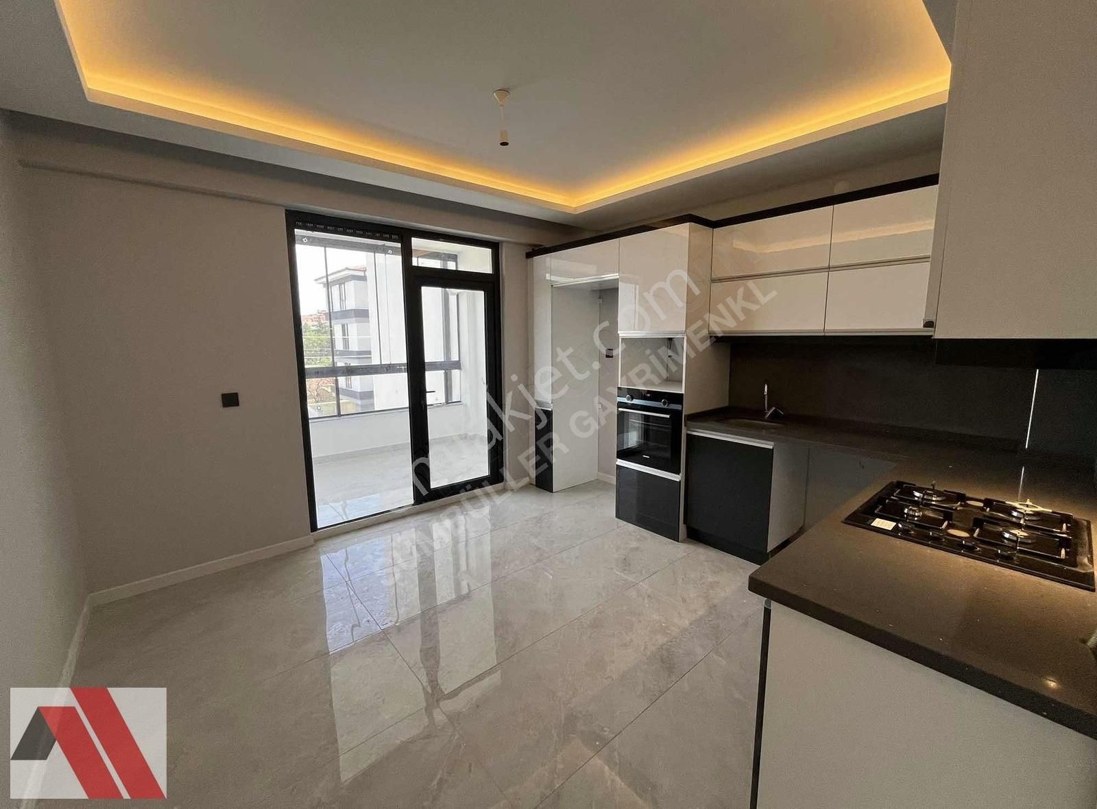 Sümbüller'den Bahçeli Nizam İskanlı Ö.garajlı Modern Dizayn 3+1