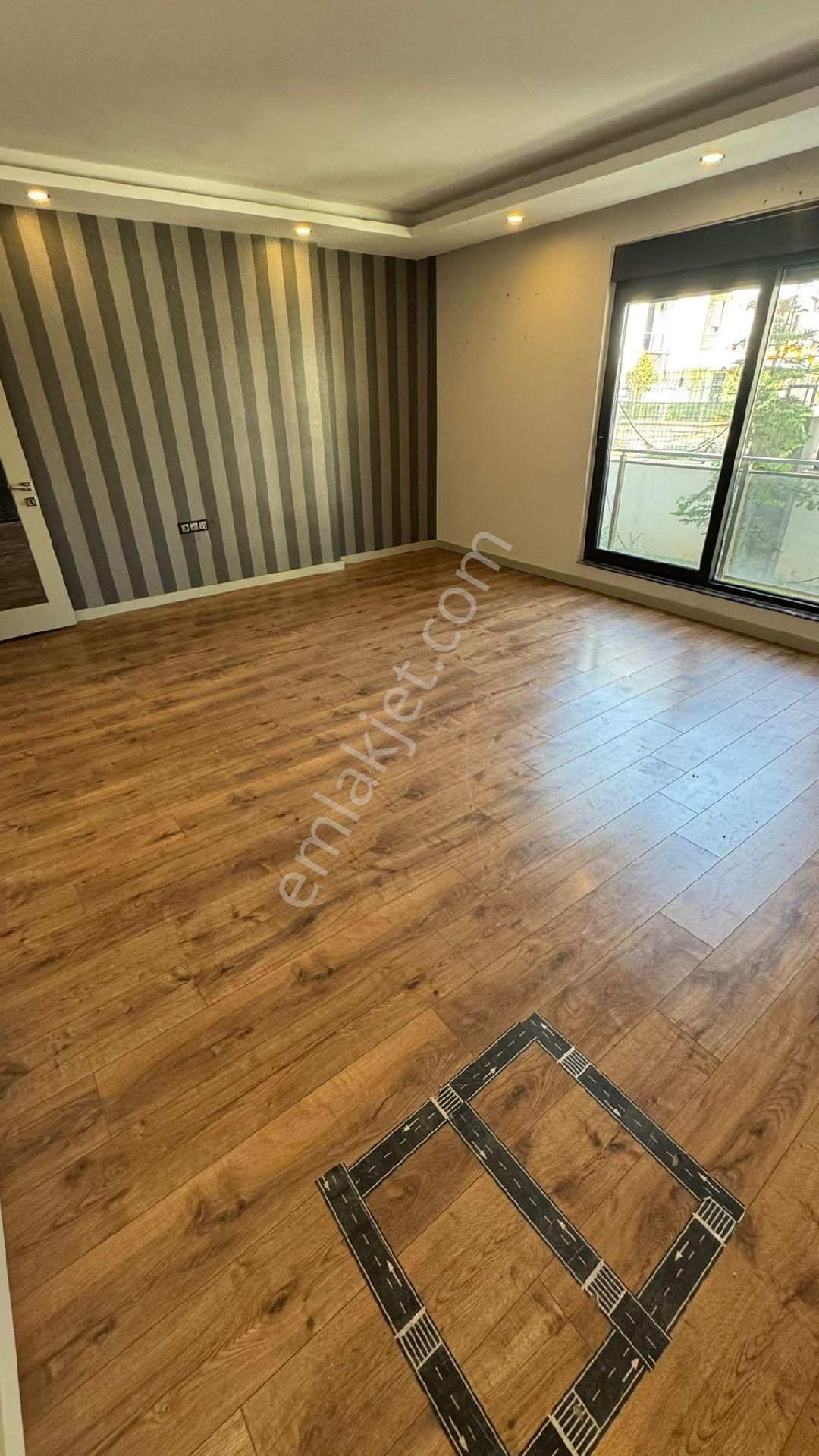 Satılık 3+1 Site İçi Geniş Daire