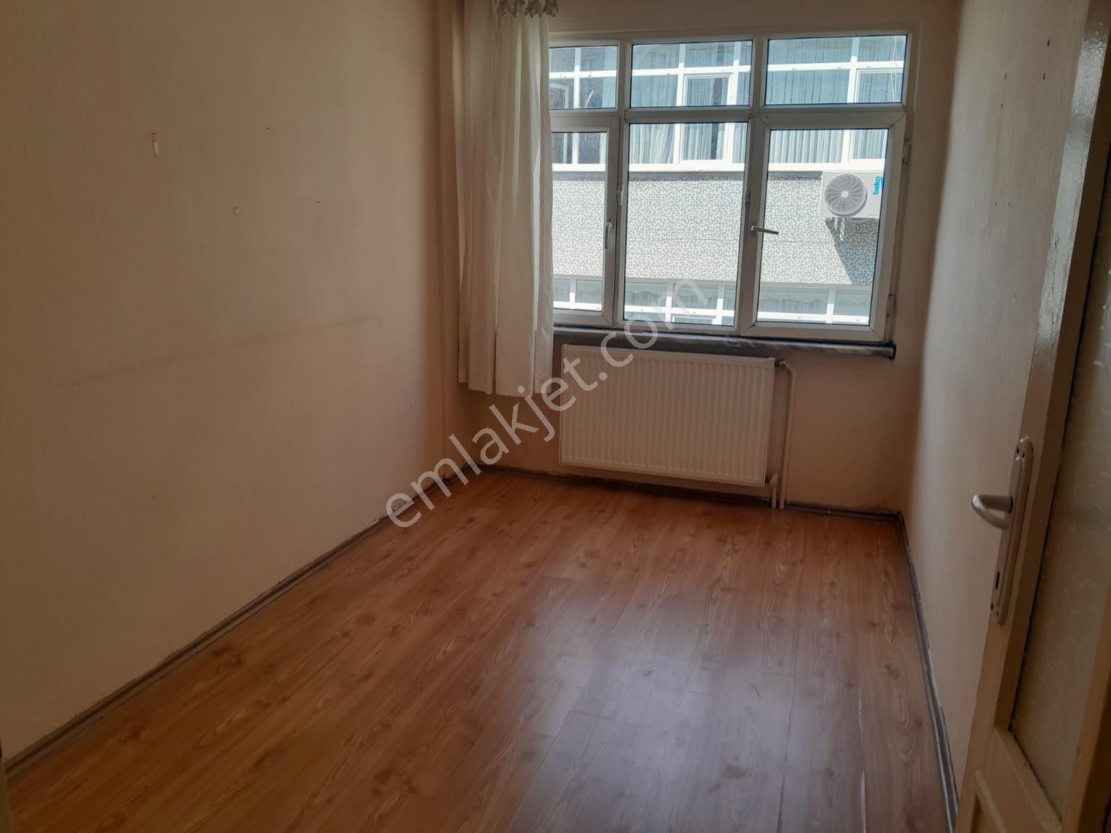 Kocamustafapaşa Da 2+1 Kombili Kiralık Daire