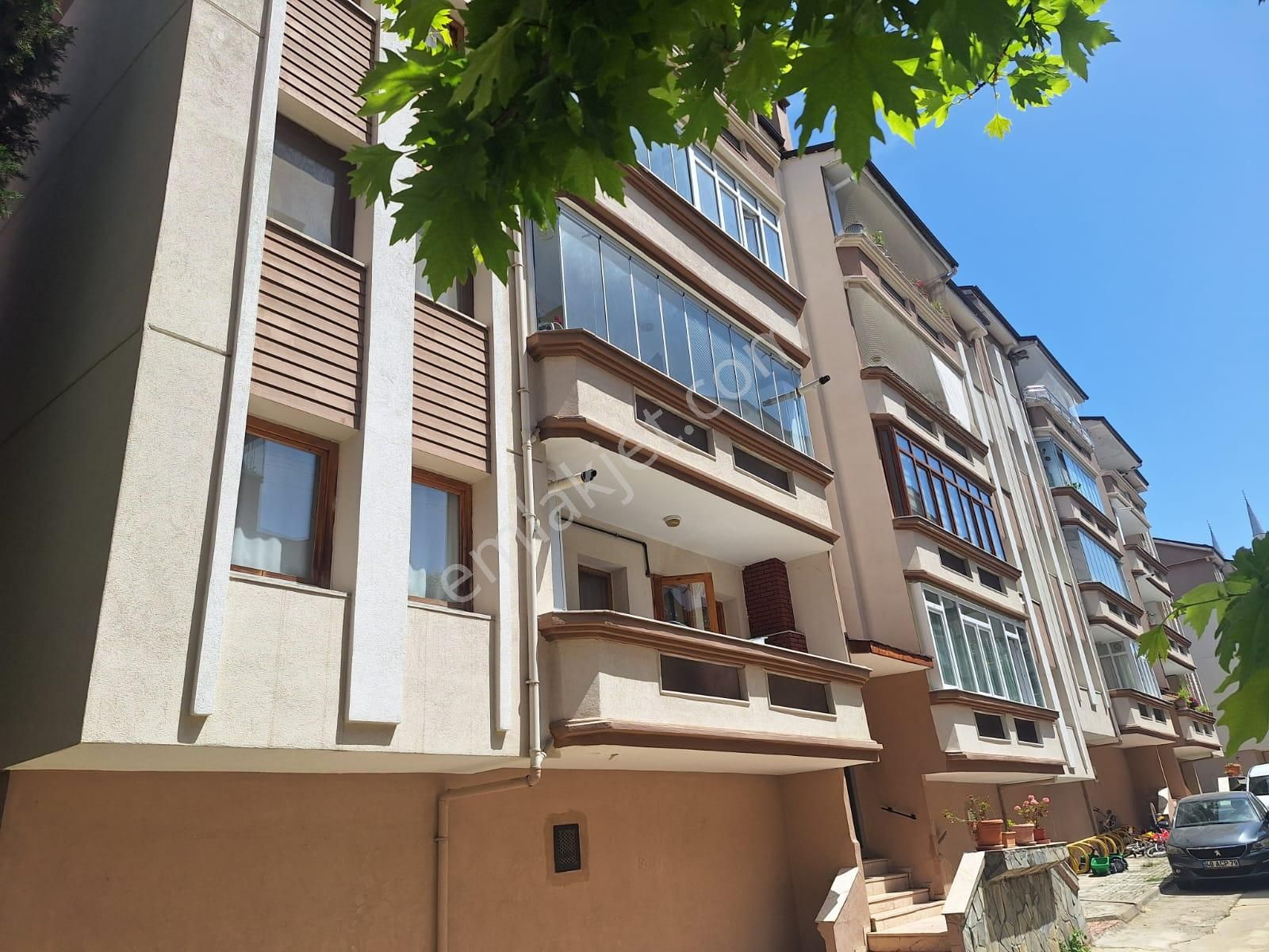 Esen'den Ataevler'de Site İçi Satılık Daire