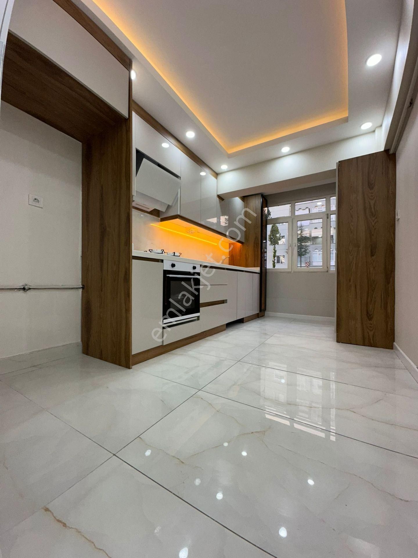 Sincan Osmanlı Mah' 3+1 Ön Cephe Site İçerisinde Full Yapılı Daire