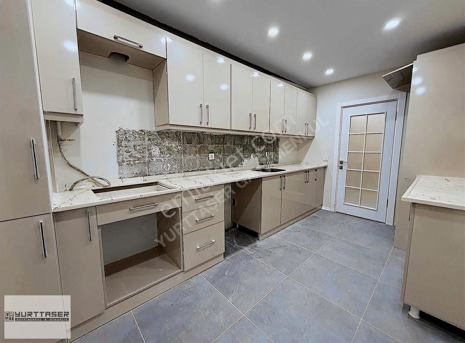 Yrt'den Ata Sitesi Yeşillikler İçinde Tadilatlı 85m2 Kiralık 2+1