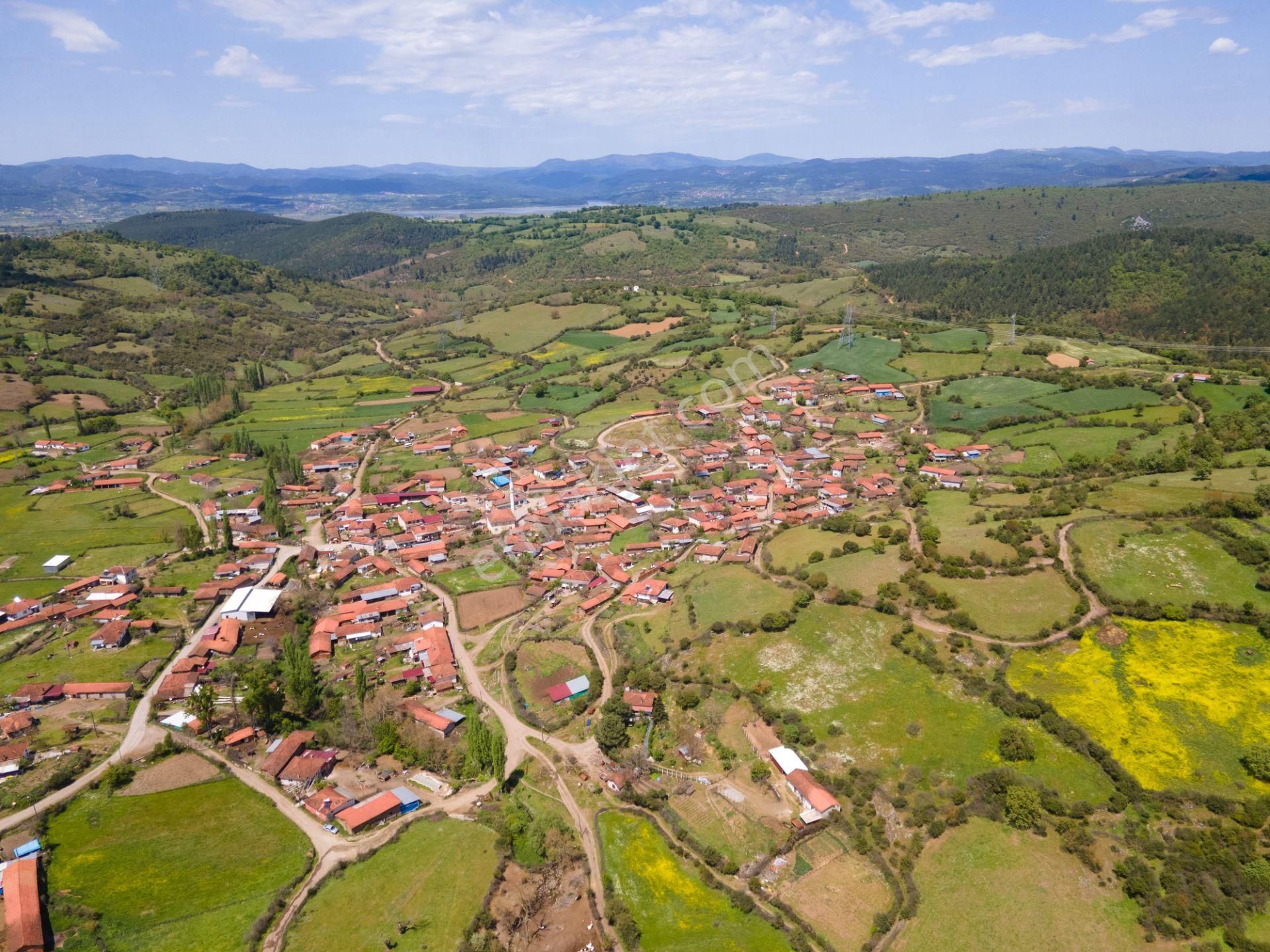 Çanakkale Yenice Boynanlarda 496 M² İmarlı Köyiçi Arsa