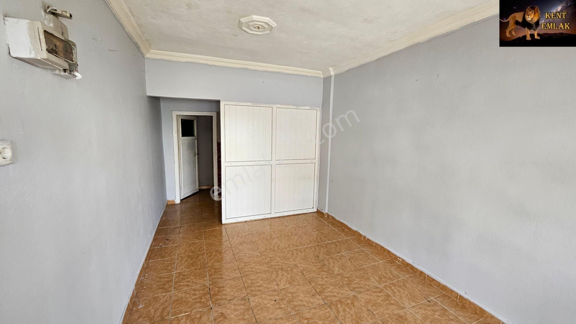 Abidin Paşada 315. Cadde Üzerinde 25 Metre Wc Li Mutvaklı Kiralık Dükkan