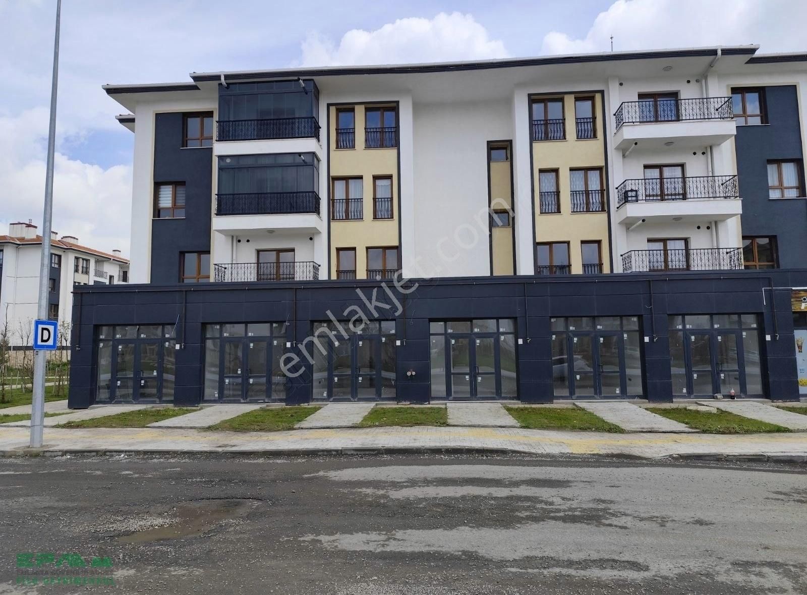 Tekirdağ Çorlu Kemalettin Tokide 33 Mt2 Kiralık Dükkan