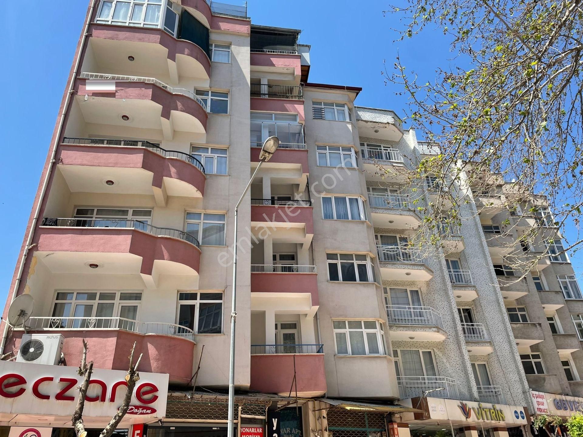 Mevsim Gayrimenkul'den Kazımkarabekir Caddesi Satılık 3+1 Daire