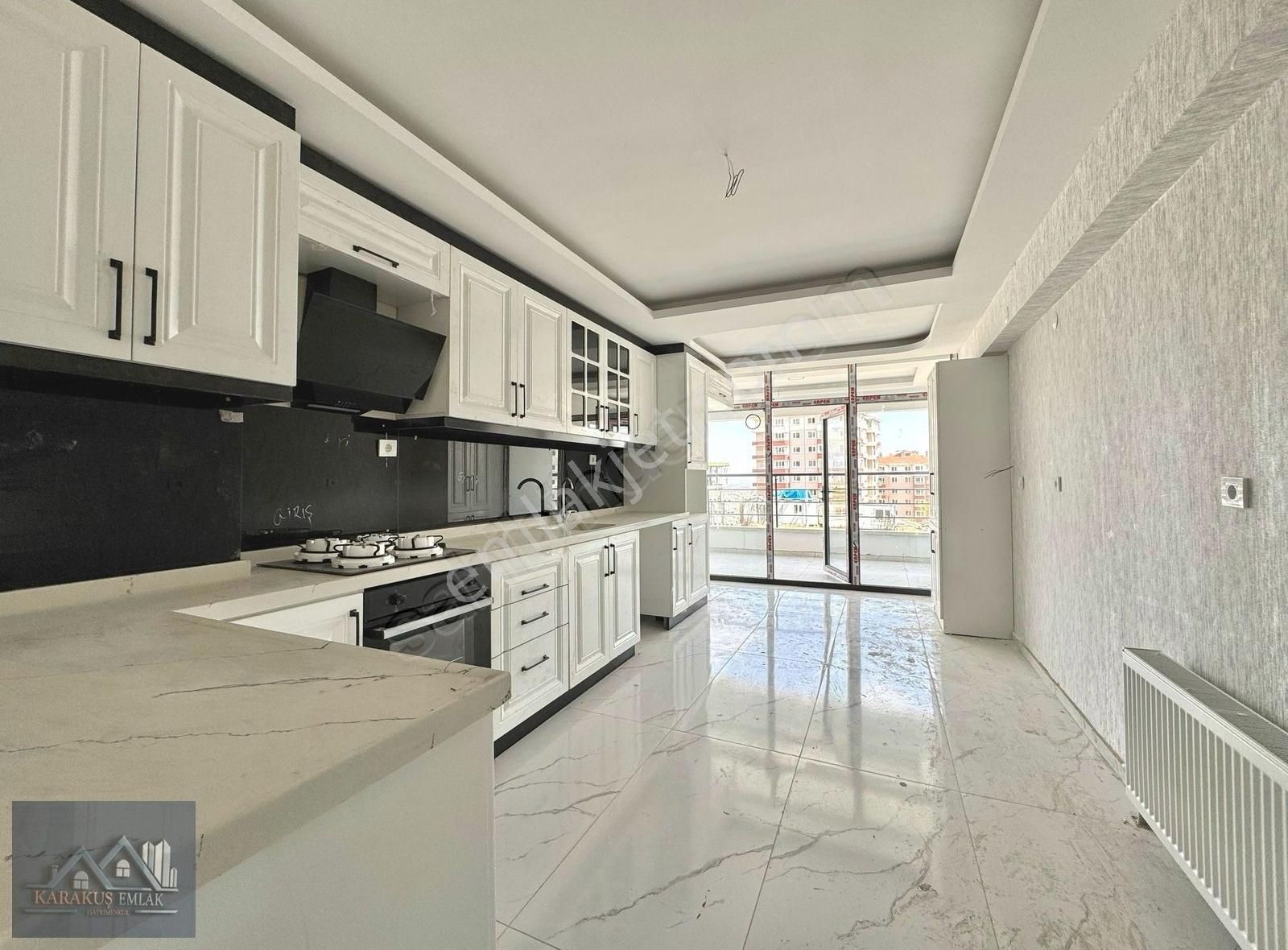 Karakuş'tan █ Cadde Üstü Ultralüx Sitede, G.odalı Sıfır 190m²4+1