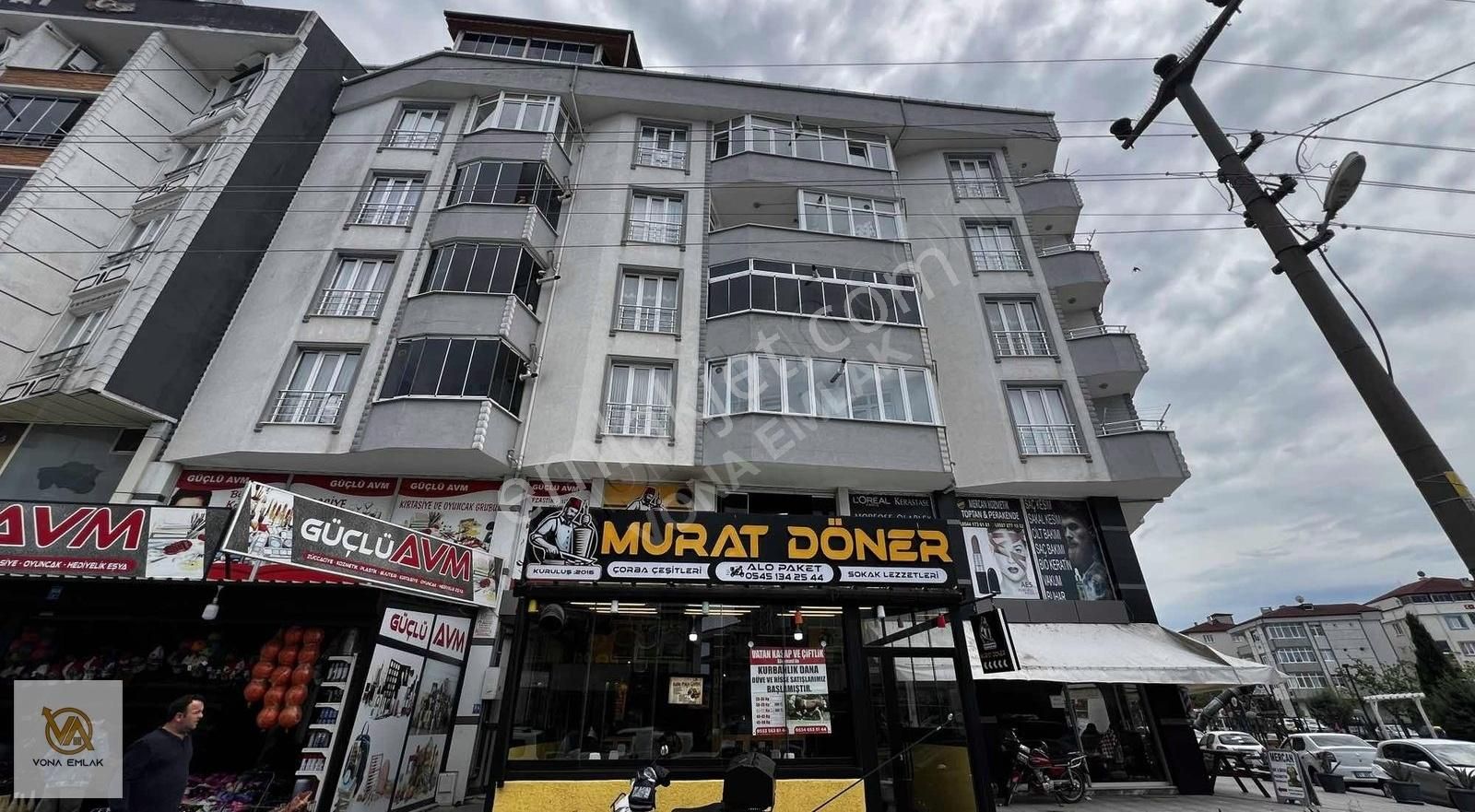Kapaklı Vatan Caddesinde 3 Balkonlu 97 M² Net Satılık 2+1 Daire