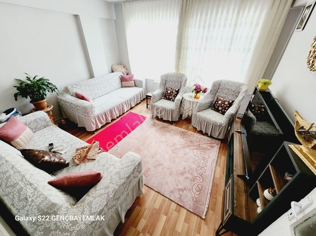 Gençbay Emlak'tan Unkapanı Mah 1.kat 2+1 Krediye Uygun Merkezi Lokasyonda Fırsat Daire