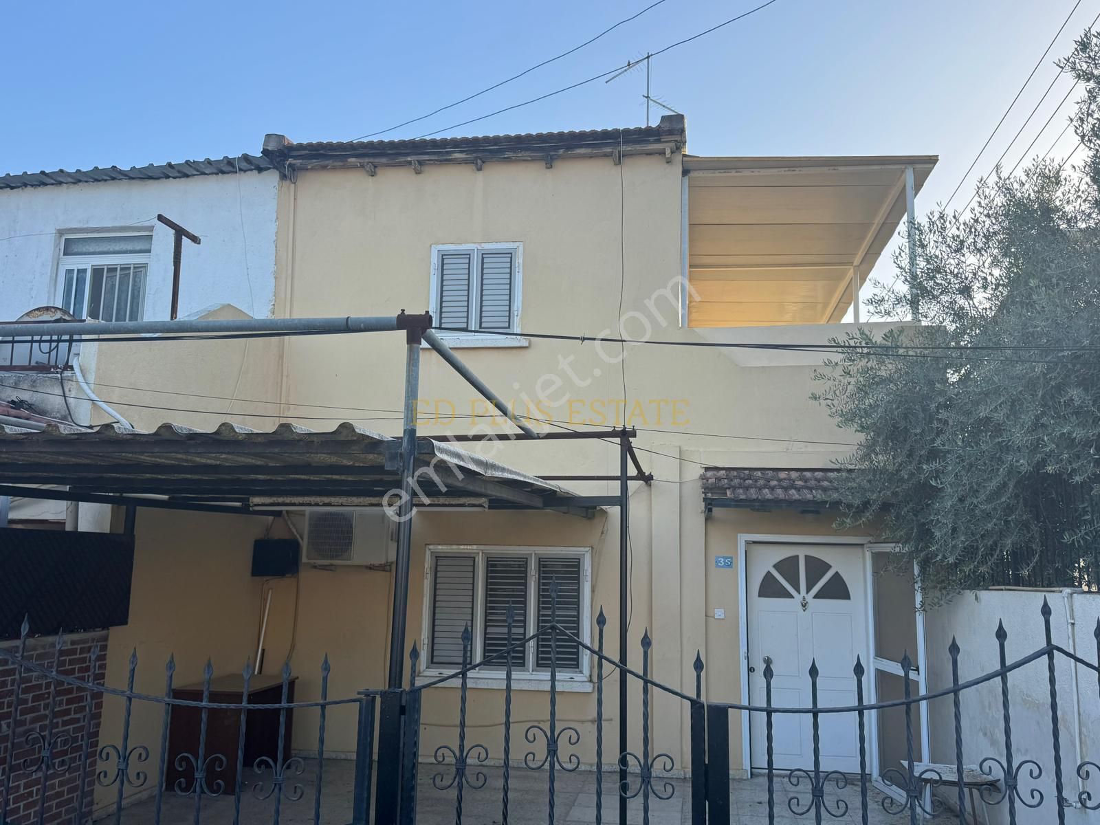 Lefkoşa Göçmenköy'de Bahçeli Eşyalı Kiralık 2+1 Dubleks Ev
