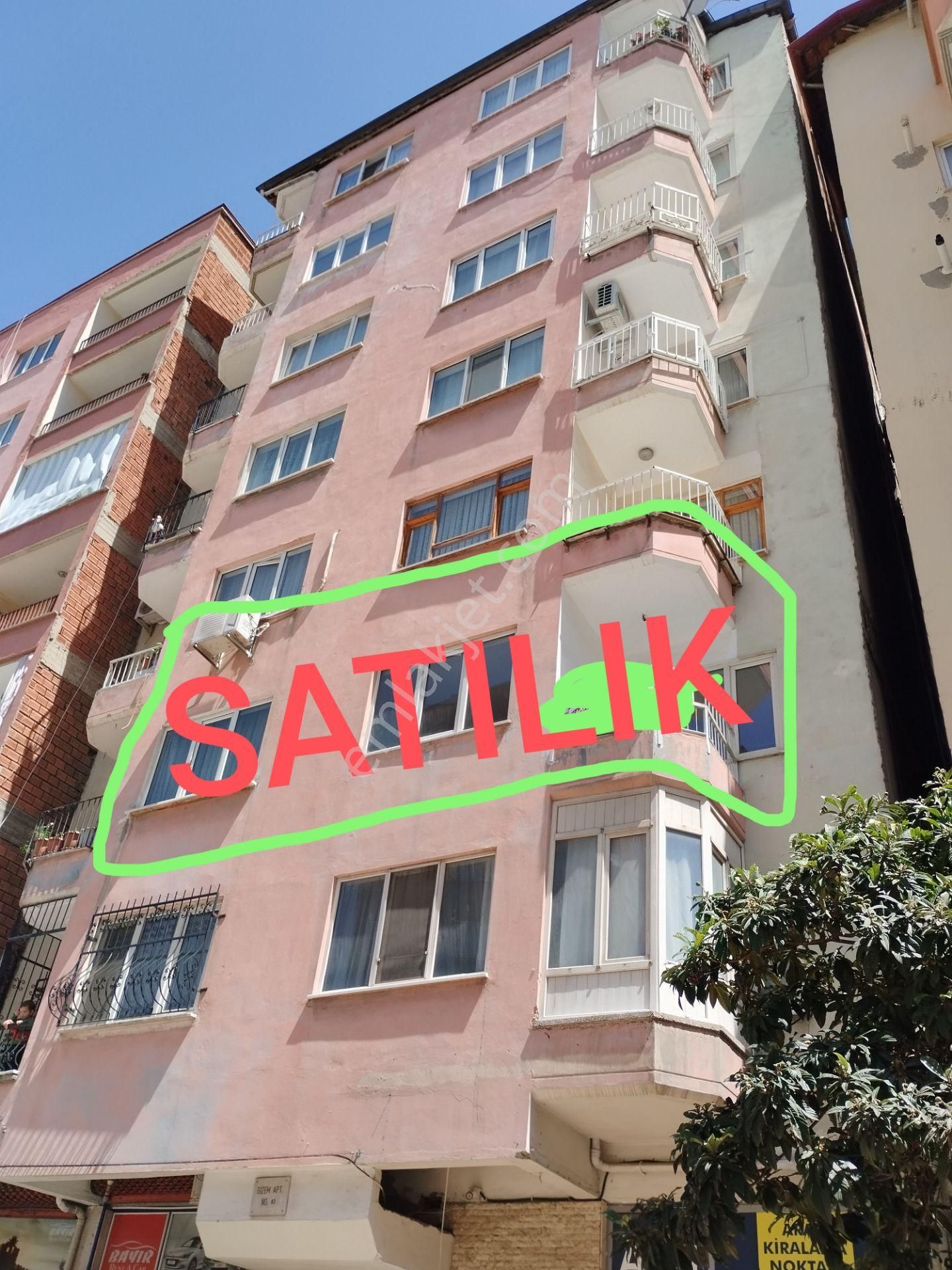 Denizli Merkez Atatürk Caddesi Anayol'da Gazallı Camii Karşısı Arakat Daire