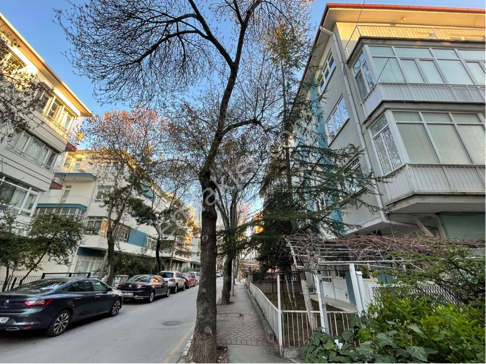 Bahçelievler 7.cadde Yürüme Mes. Arakat Full Yapılı Ön Cephe Satılık Daire